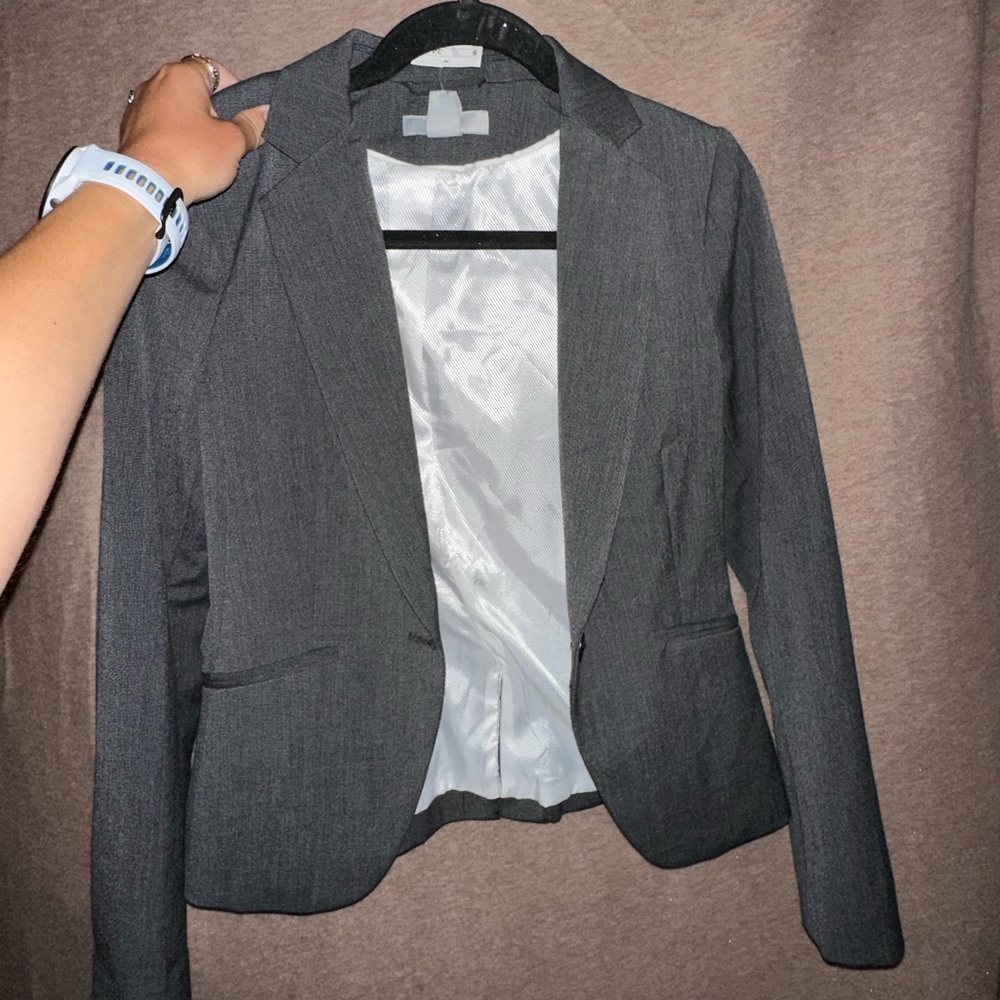 Grey blazer